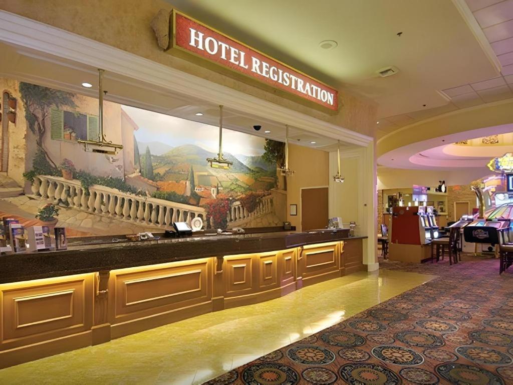 Suncoast Hotel And Casino Las Vegas Esterno foto